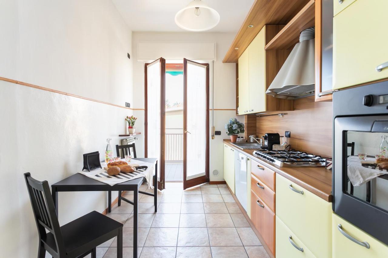 Santa Chiara Apartment By Myhomeinโกโม ภายนอก รูปภาพ