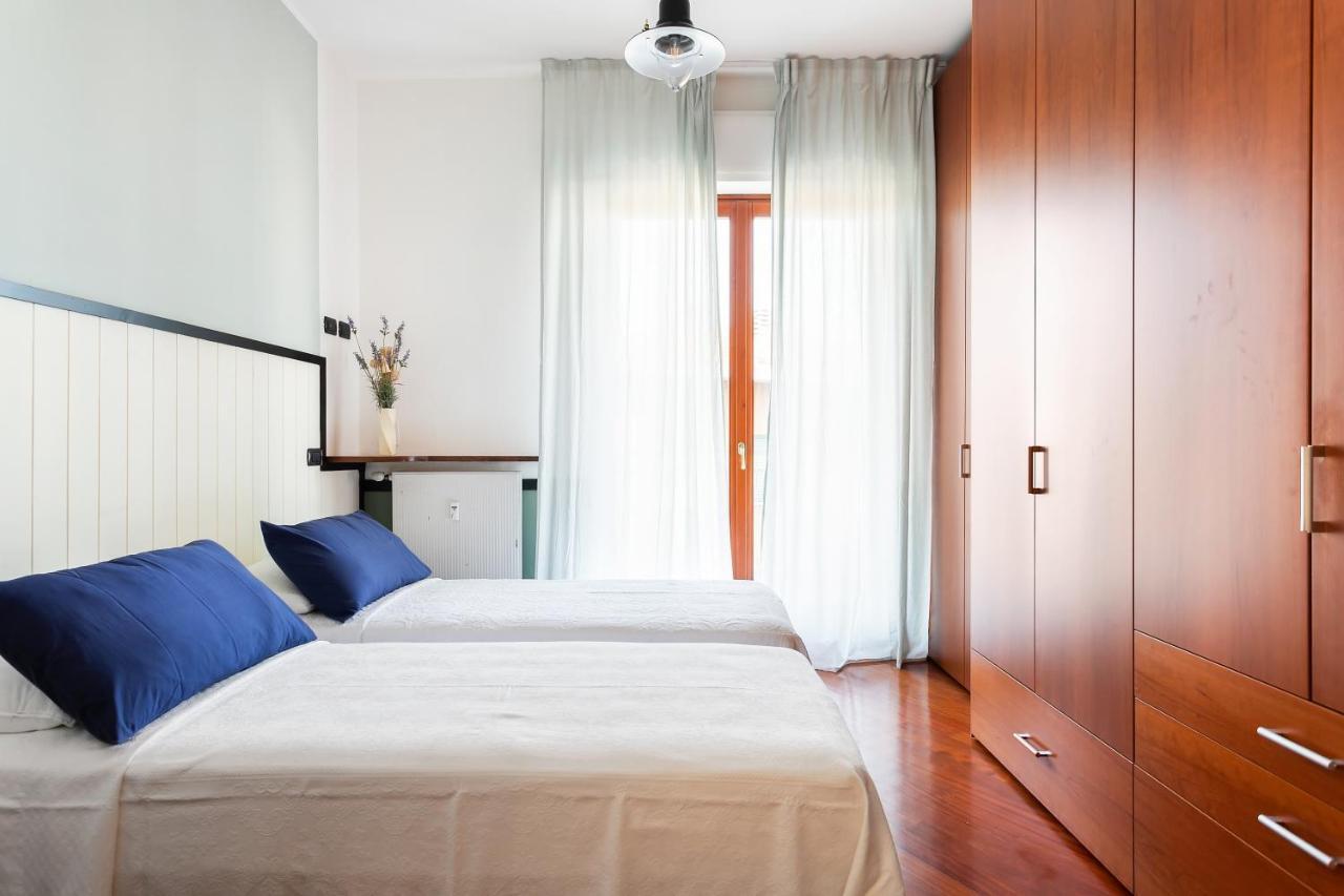 Santa Chiara Apartment By Myhomeinโกโม ภายนอก รูปภาพ