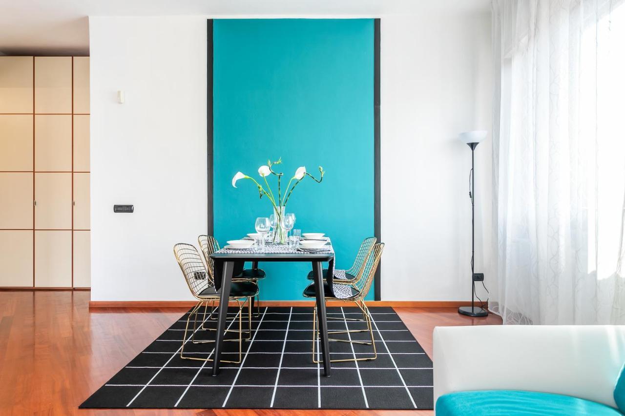 Santa Chiara Apartment By Myhomeinโกโม ภายนอก รูปภาพ
